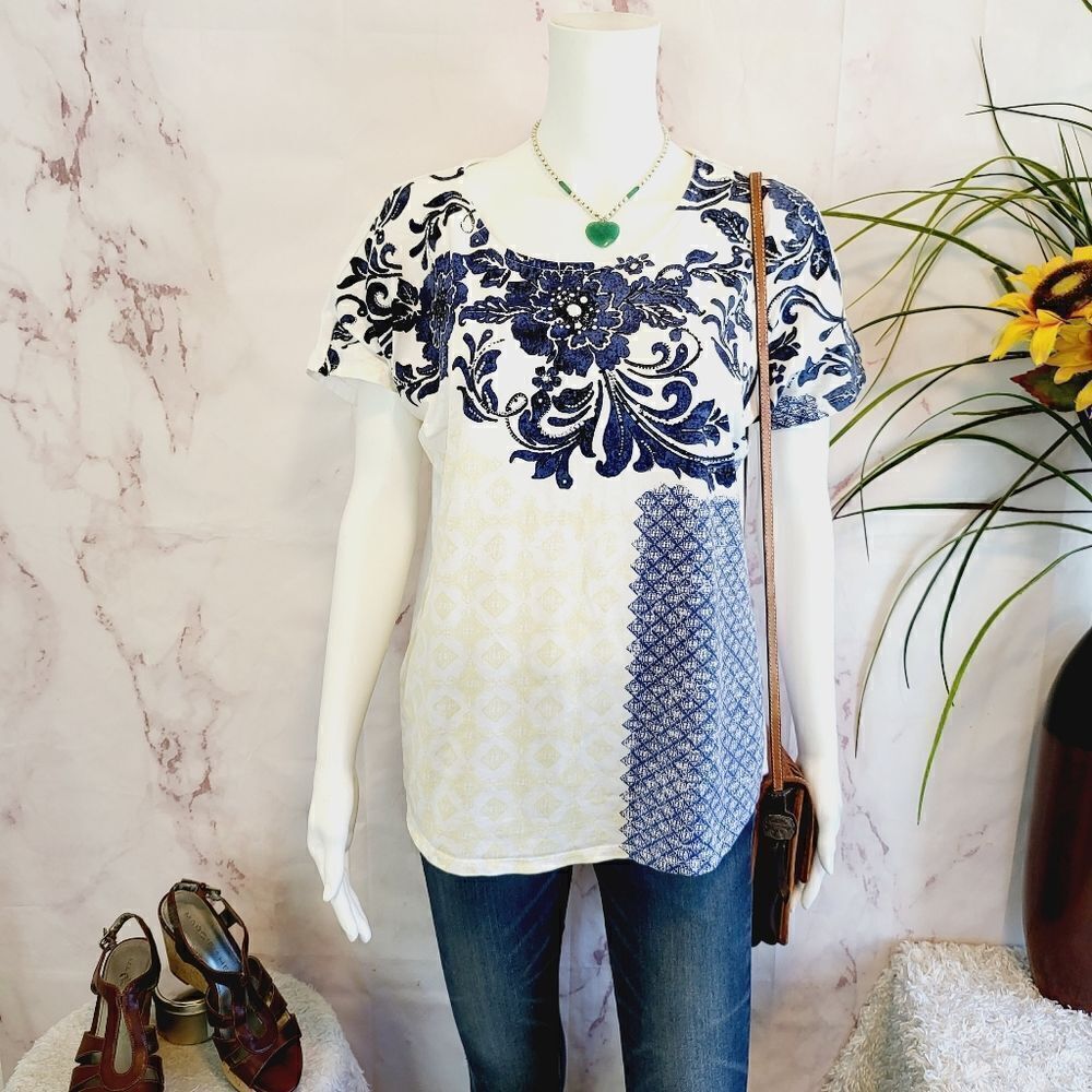 Chico's pullover white tee with blue and yellow print - Picture 1 of 7